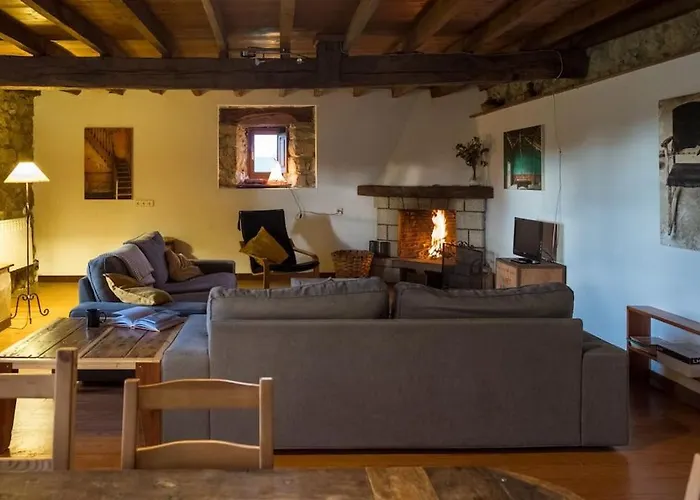 4 Bedrooms House, 4km From San Vicente Hébergement de vacances *