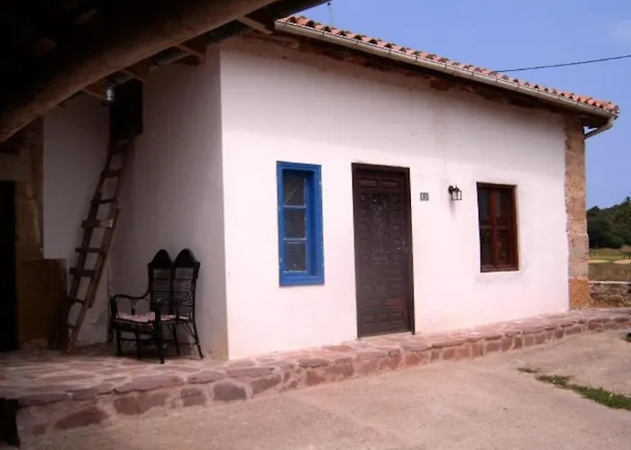 Hébergement de vacances 4 Bedrooms House, 4km From San Vicente La Cotera