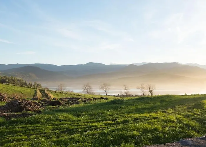 Hébergement de vacances 4 Bedrooms House, 4km From San Vicente